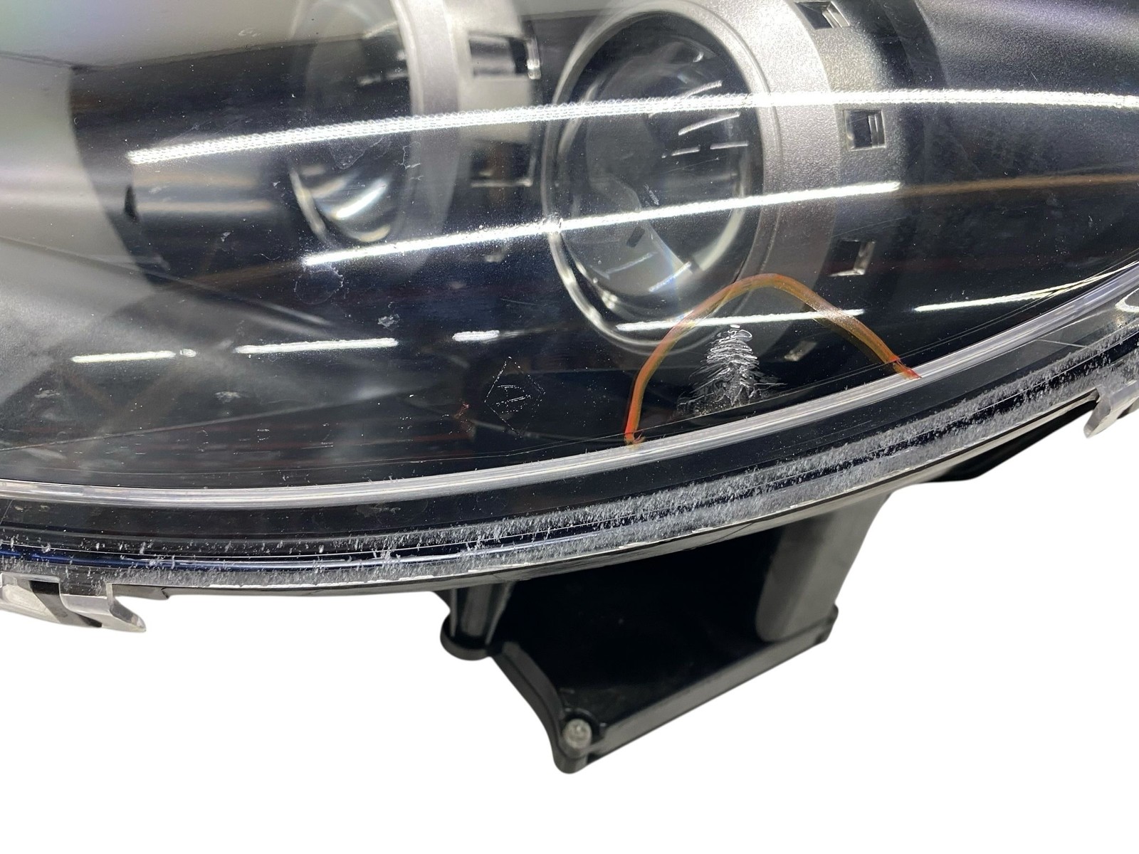 2009 Aston Martin Vantage Front Left Halogen Projector Headlight 6G33-13W030-FD