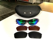OAKLEY FLAK JACKET SUNGLASSES  2 PAIRS OF INTERCHANGEABLE POLARIZED LENS CASE