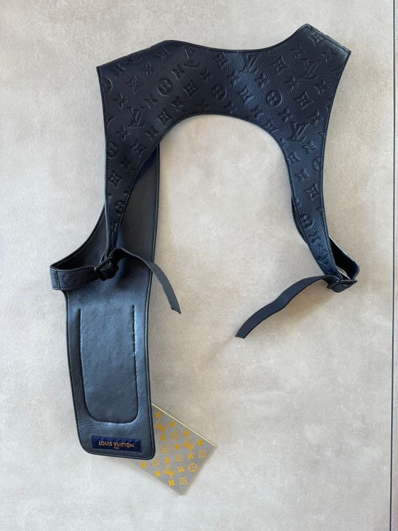 Louis Vuitton Monogram Embossed Mid Layer S Used Rare 2605TK image 2