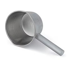 Vollrath 4752 Wear-Ever 64 Ounce Aluminum Transfer Ladle