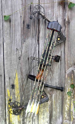 Mathews Outback Compound Solo Cam Bow Camo 55/70# Draw Weight