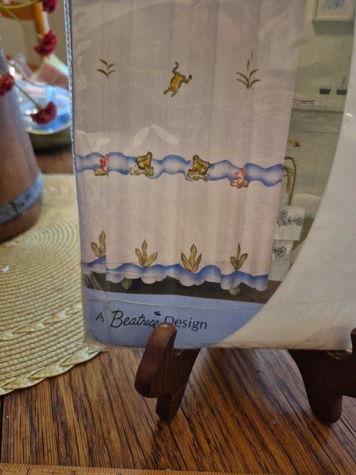 Embroidered and Appliqued 70"×72" LEAPFROG Shower Curtain w/Valance NIB - Image 3 of 4
