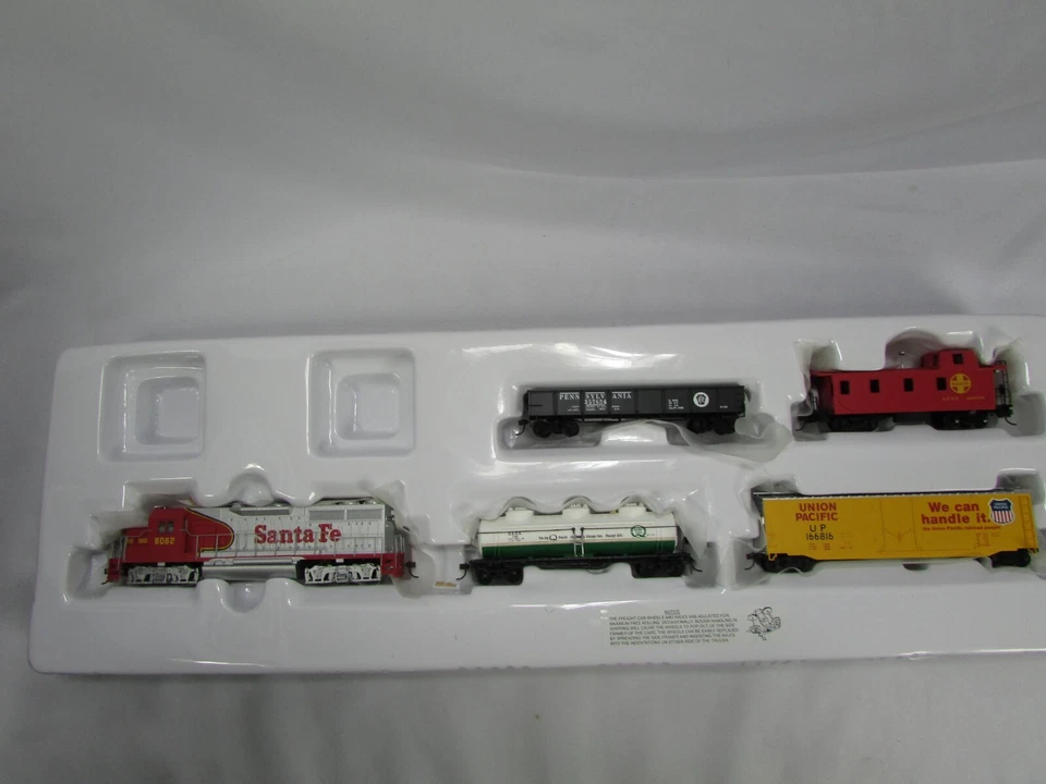 RARE Menards Exclusive Bachmann Thunderhawk Electric Train Ho-Scale Starter- NEW - Image 3 of 4