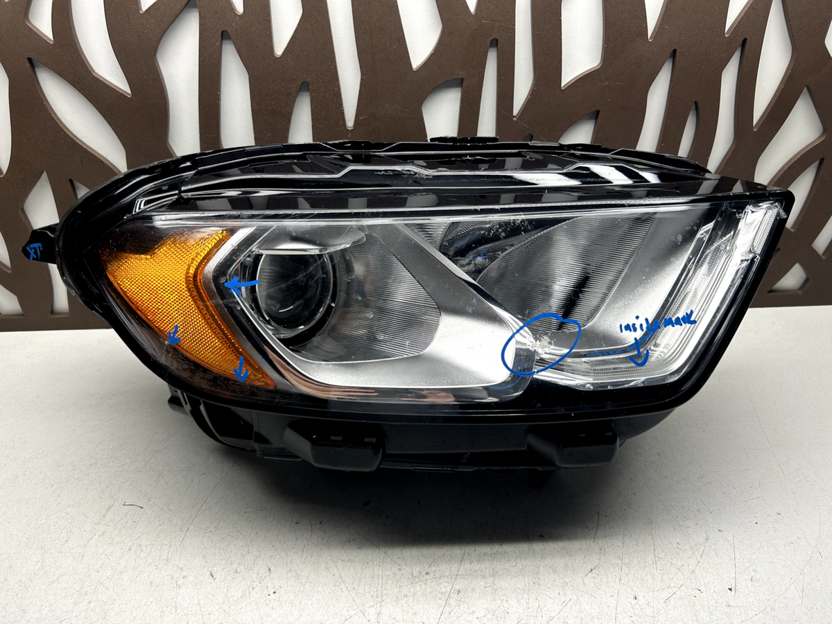 冬月2511W3 2018-2020 Ford Ecosport Right Passenger Side Headlight OEM