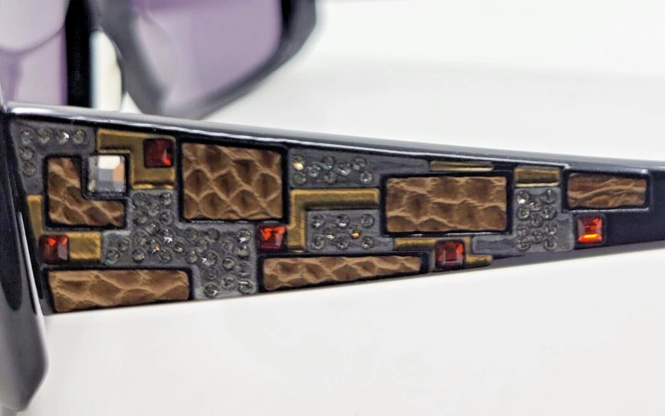 Gafas de sol Judith Leiber JL1042 Col 01 negras con piel de serpiente y piedras blancas nuevas en caja Foto 3 de 4