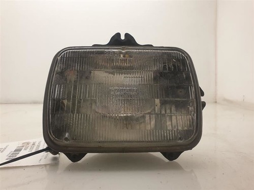 89-95 TOYOTA PICKUP PASSENGER SIDE FRONT RIGHT HEADLIGHT ASSEMBLY - Picture 3 of 12