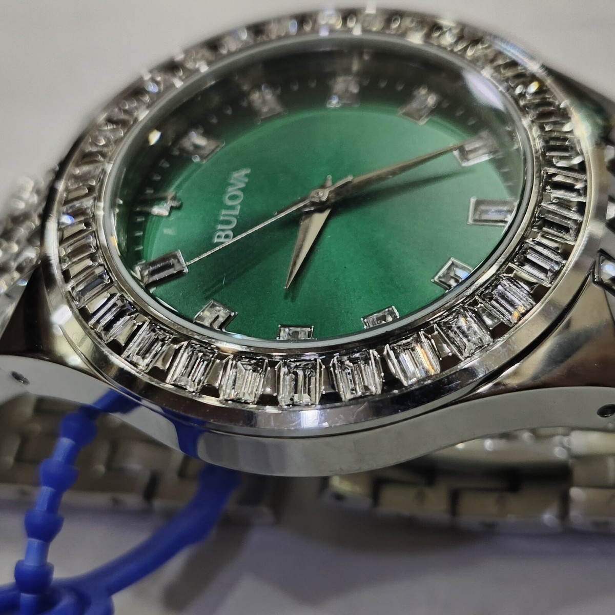 96A253 BULOVA CRYSTAL PHANTOM GREEN DIAL STAINLESS STEEL 96A253 BULOVA CRYSTAL PHANTOM GREEN DIAL STAINLESS STEEL