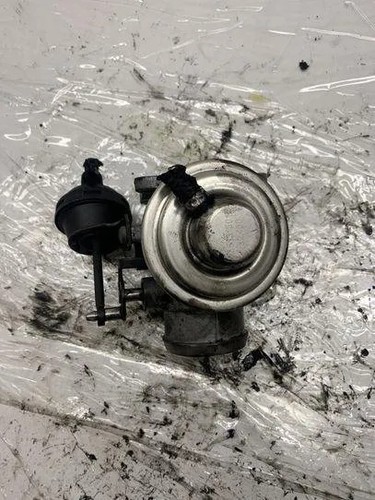 VW PASSAT Variant B5 3B6 AGR-Ventil 038129637 1.90 Diesel 74kw 1999 23929789