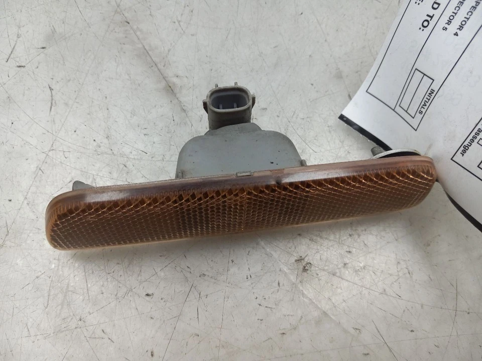 1999 LEXUS RX300 PASSENGER SIDE REAR SIDE MARKER - Image 4 of 4