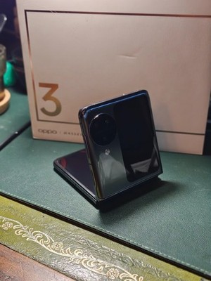 Oppo Find N3 Flip - Mit Cases - Hasselblad Kamera - 5G, 256GB, Schwarz   OVP