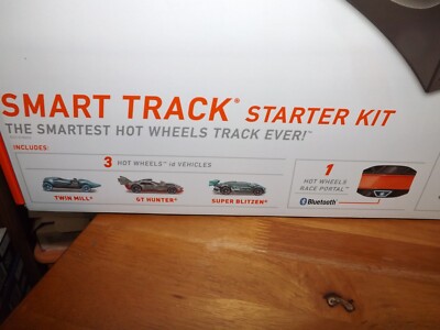 ホットウィール Hot Wheels ID Track Starter Kit Hot Wheels ID Smart Track Kit with Power Booster and