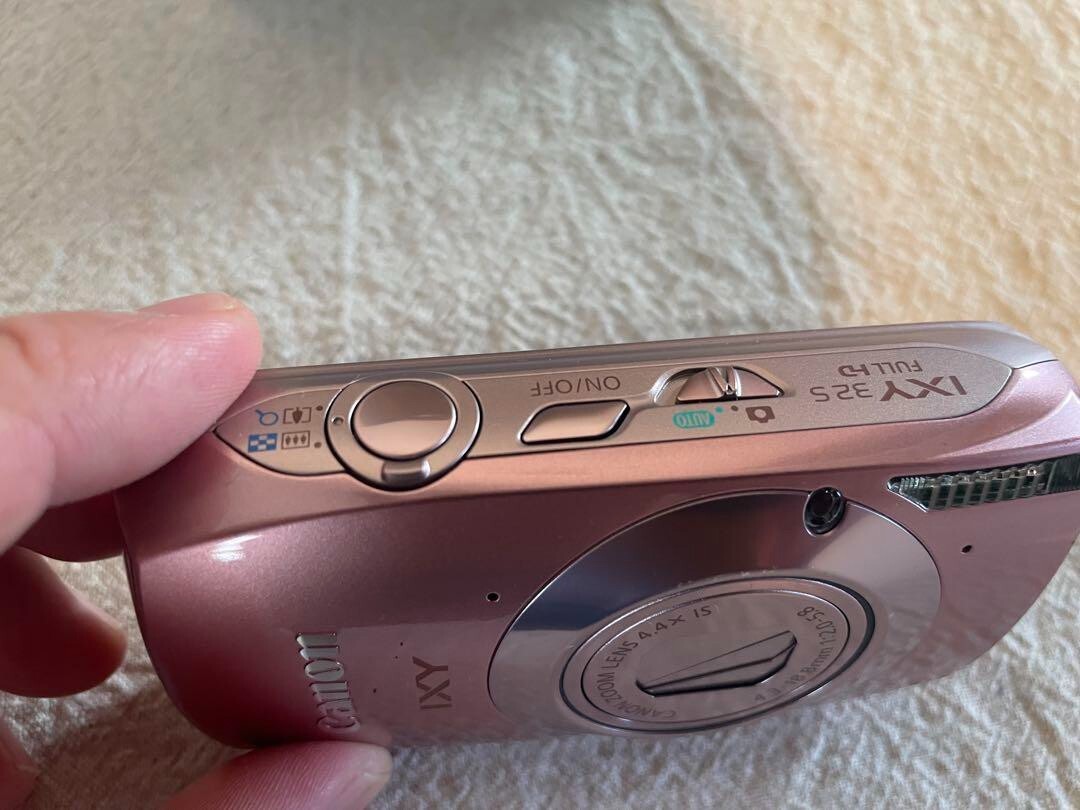 Canon IXY32S ピンク Canon IXY 32S Pink 12.1 MP 4.4x Zoom Compact Digital Camera