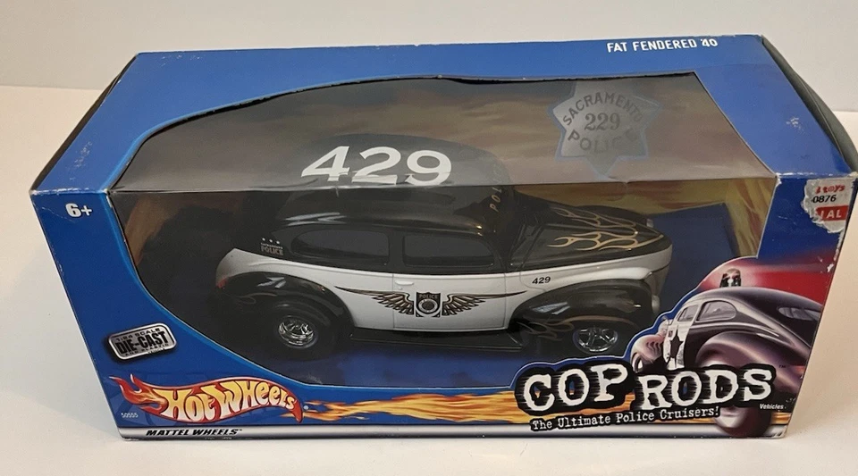 Novo Escala 1:24 Fat Fendered '40 Cop Rods Police Cruiser da Hot Wheels - Imagem 2 de 4