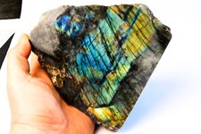Bloc  de Labradorite polie sur une face du Madagascar 1,9kg  specimen mineral