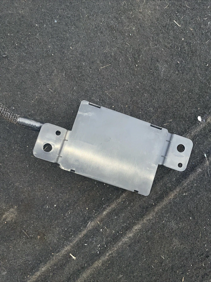 2011-2014 CHRYSLER TOWN & COUNTRY KEYLESS ENTRY ANTENNA MODULE 68069728AA OEM - Image 2 of 3