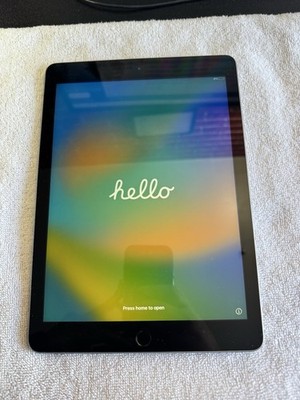 Apple iPad (5th Generation) 32GB Silver Tablet MP2F2LL/A