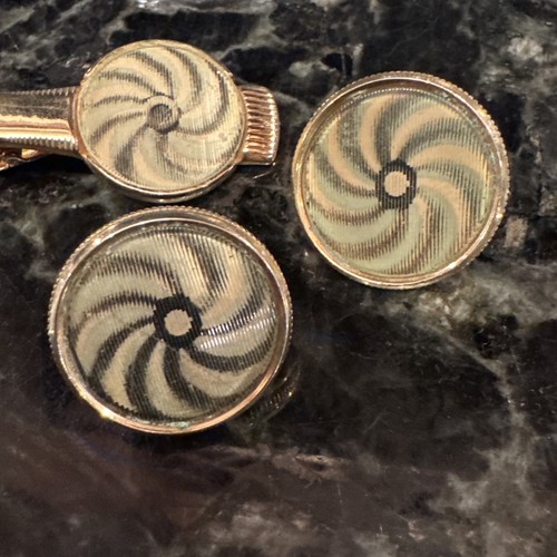 Vtg Anson Gold Tone MOVING HOLOGRAM SPIRAL SWIRL Cuff Links & Tie Bar Set UNIQUE - Picture 4 of 8