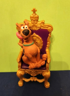 Scooby-Doo sitting in a king's chair pvc