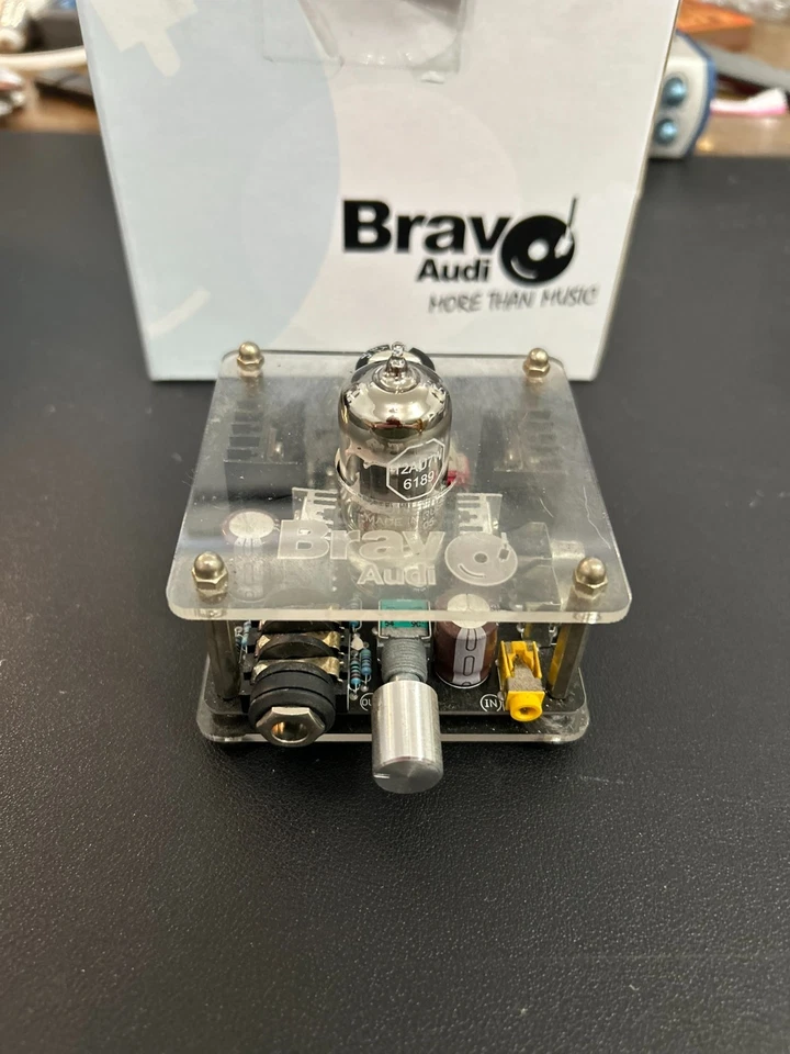 Amplificador de auriculares tubo Bravo Audio V2 Valve Clase A ECC82 Foto 4 de 4