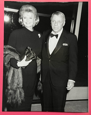 FRANK SINATRA Type 1 ORIGINAL photo 7x9 ''Celebrity Sports Invitational'' Vintage