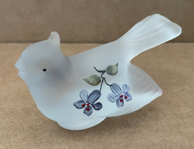 Vintage LE SMITH / MOSER Frosted Glass Bird HP Hand Painted Flowers
