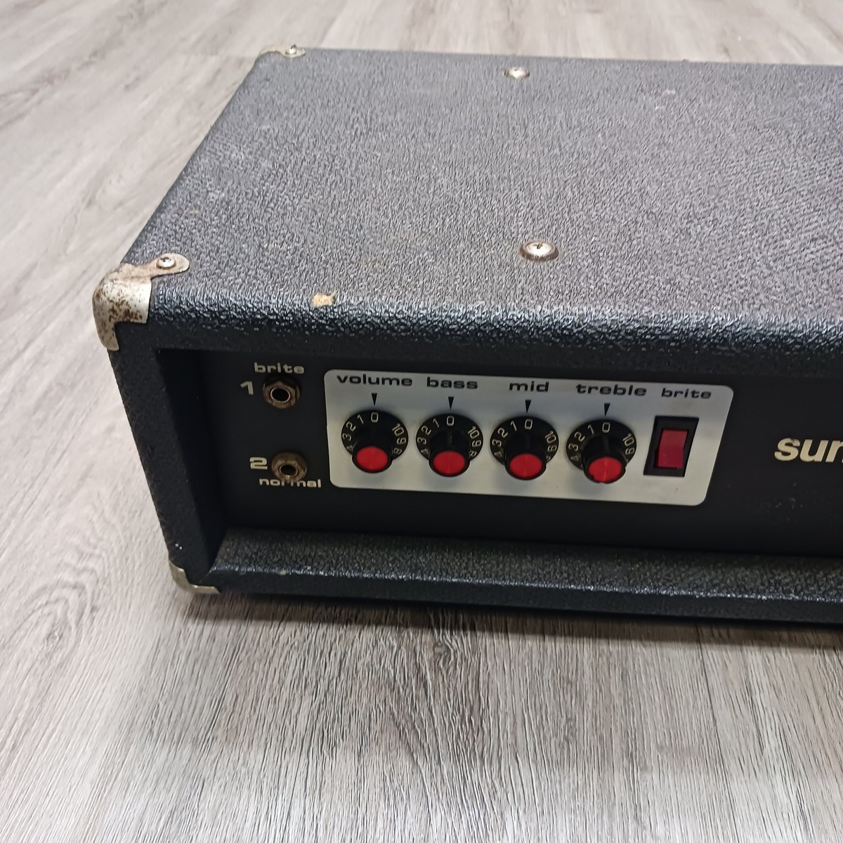 Sunn concert bass ベース用アンプヘッド(ジャンク) 1970s Sunn Concert Bass Amplfier Head 400 Watts | eBay