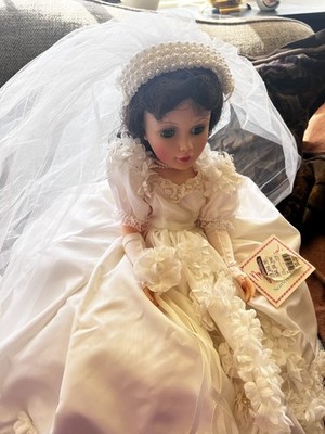 21 inch - Madame Alexander Scarlett Gone With The Wind Wedding Doll 