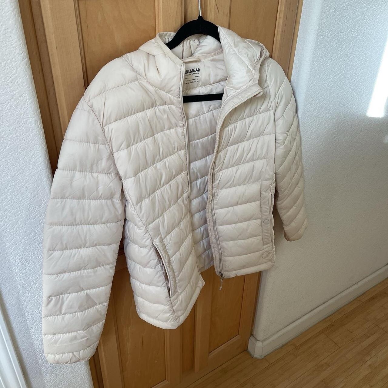 Pull & Bear Lightweight Puff Padded Hooded Jacket… - image 2