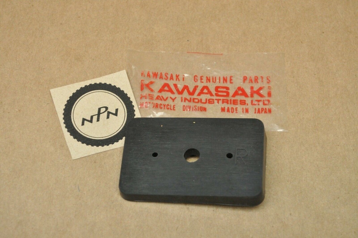 NOS OEM Kawasaki 1986-87 Ninja 1000 ZX1000 Right Front Reflector