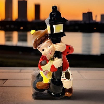 Vintage MCM 1950 s Ceramic  Drunk Scotsman On Lamp Post  Bar Utensil Holder
