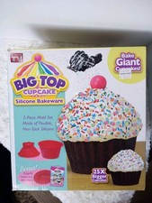Big Top Giant Cupcake Silicone Bakeware Set 2...