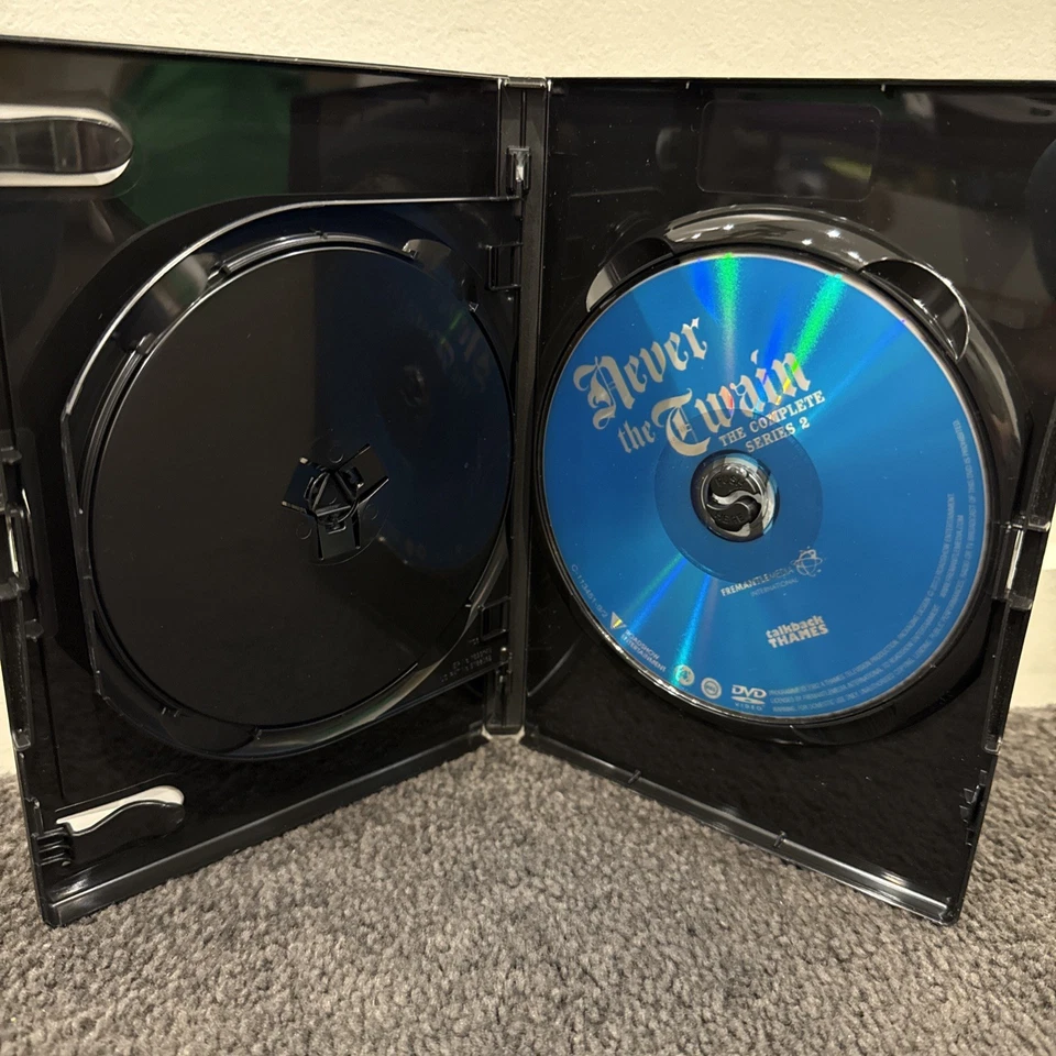 Never The Twain | The Complete Series | Seasons 1 & 2 DVD TV Series Region 4 - Image 4 of 4