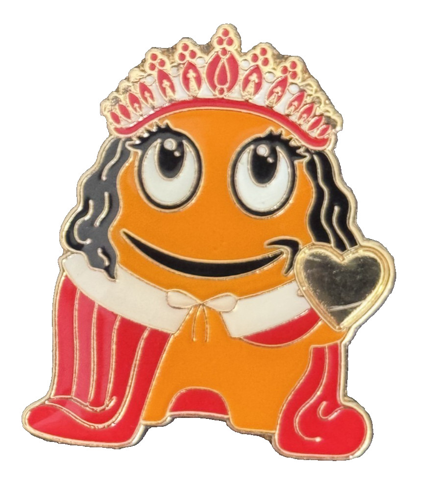 Queen of hearts Amazon peccy pin