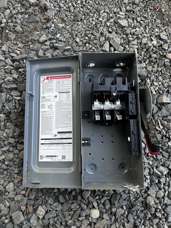 Square D HU361AWK Non-Fusible Heavy Duty Safety Switch 30A 3-Pole 600VAC