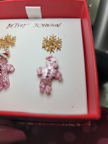 Juego de 2 pares de pendientes de pan de jengibre y copo de nieve de Navidad Betsey Johnson nuevos - Imagen 3 de 6