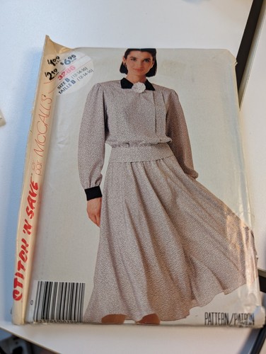 McCall's, Simplicity, Butterick, and Vogue women's patterns - Picture 81 of 176
