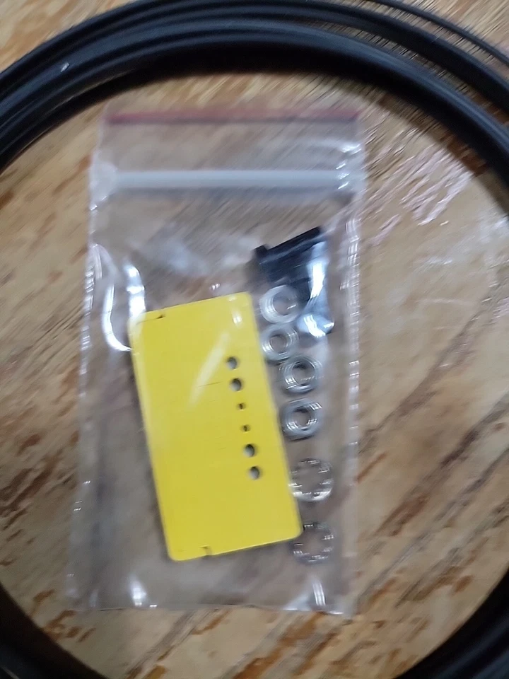 Banner PIT46U  (26034) Plastic Fiber Opposed Mode, 2M Length w/ Hardware packet. - Image 3 of 4