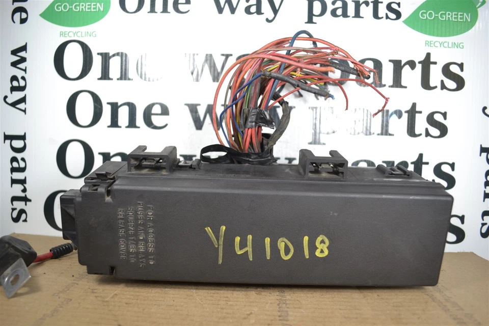 Оригинальный соединитель коробки предохранителей 56050700AB Jeep Grand Cherokee 2000-04 7B1 212 B5 - Изображение 3 из 4