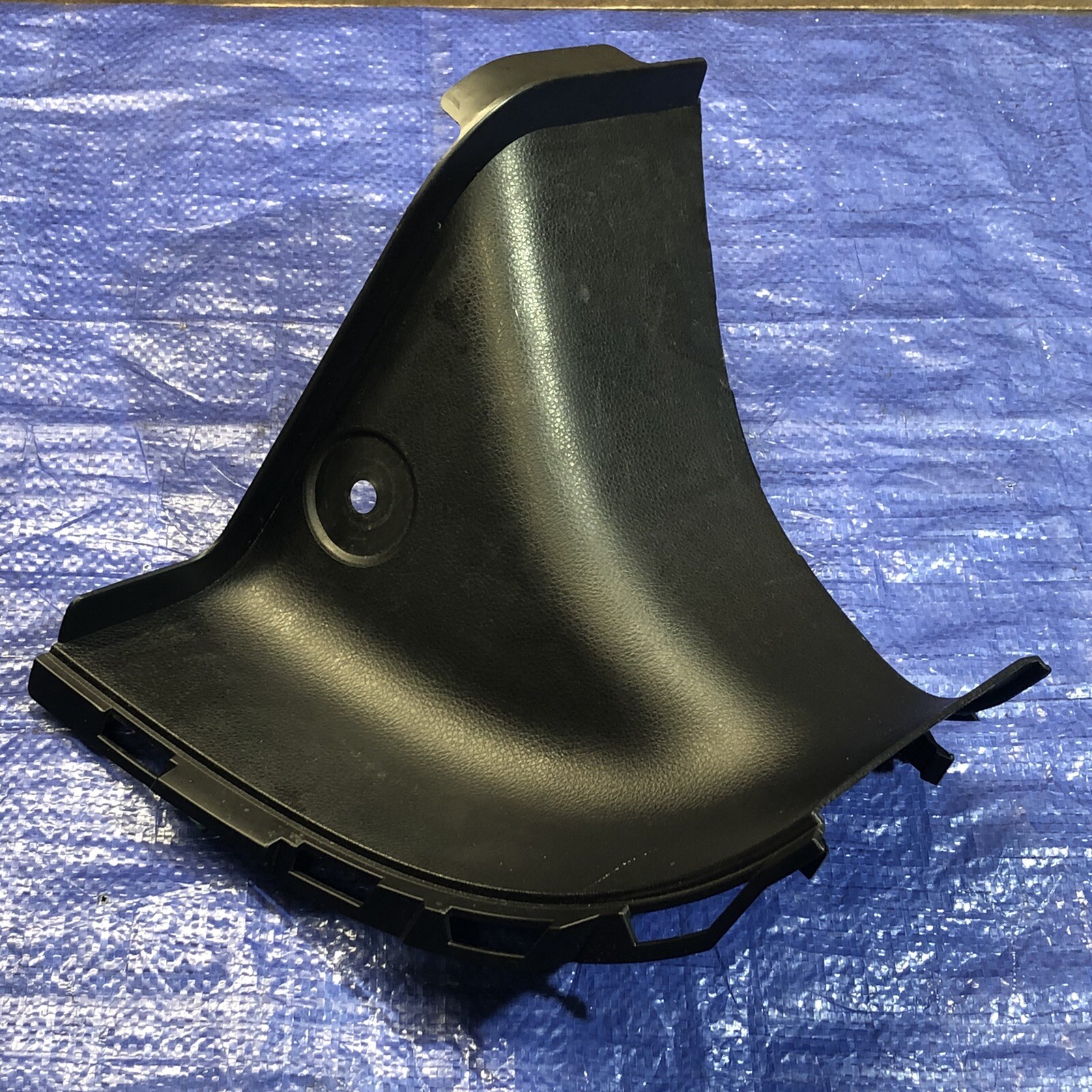 0308 NISSAN 350Z CPE LEFT RIGHT STRUT TOWER BRACE COVER TRIM MOLDING