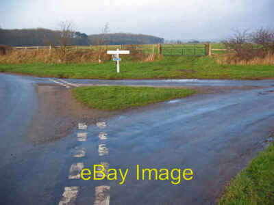 Photo 6x4 Lowthorpe - Burton Agness Road Junction. Harpham View north to  c2006