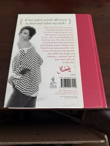 Dannii: My Style by Dannii Minogue (Hardcover, 2011) - Picture 3 of 3