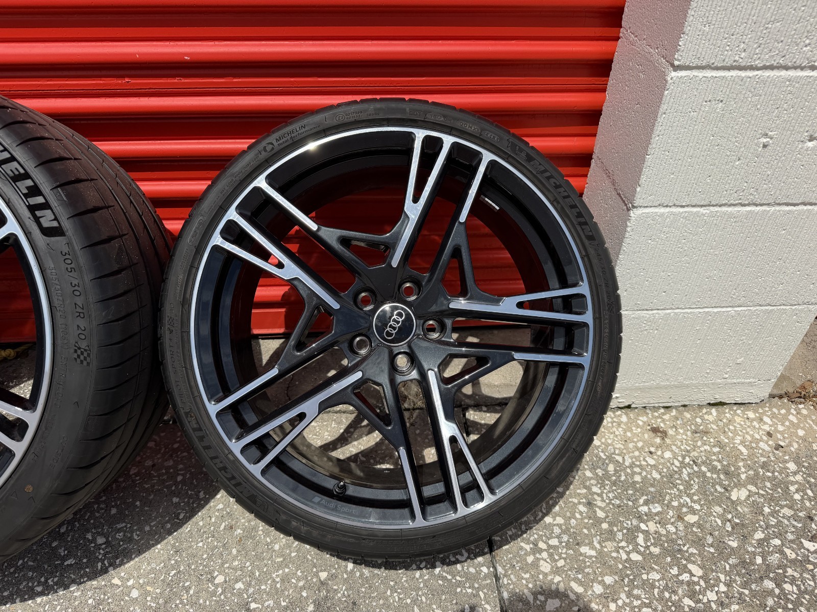 Audi R8 Plus Wheels Set