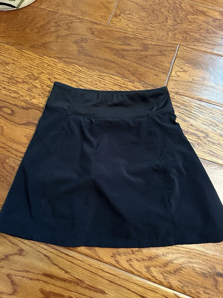 2 Pieces Athleta Girls Bundle Shorts And Tank Size6-8 - Image 2 of 4