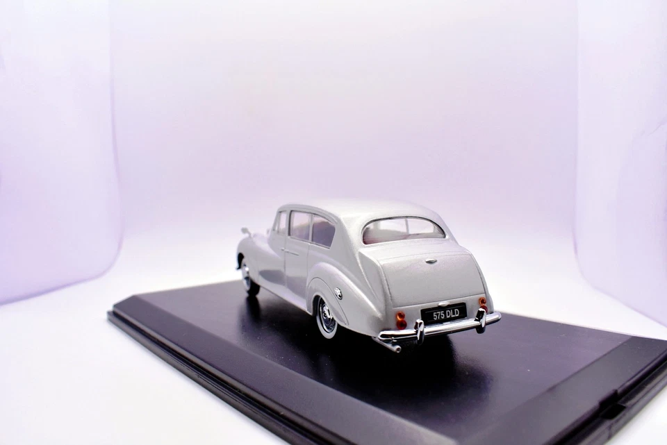 Modellino auto scala 1:43 Austin princess modellismo statico epoca collezione - Immagine 4 di 4