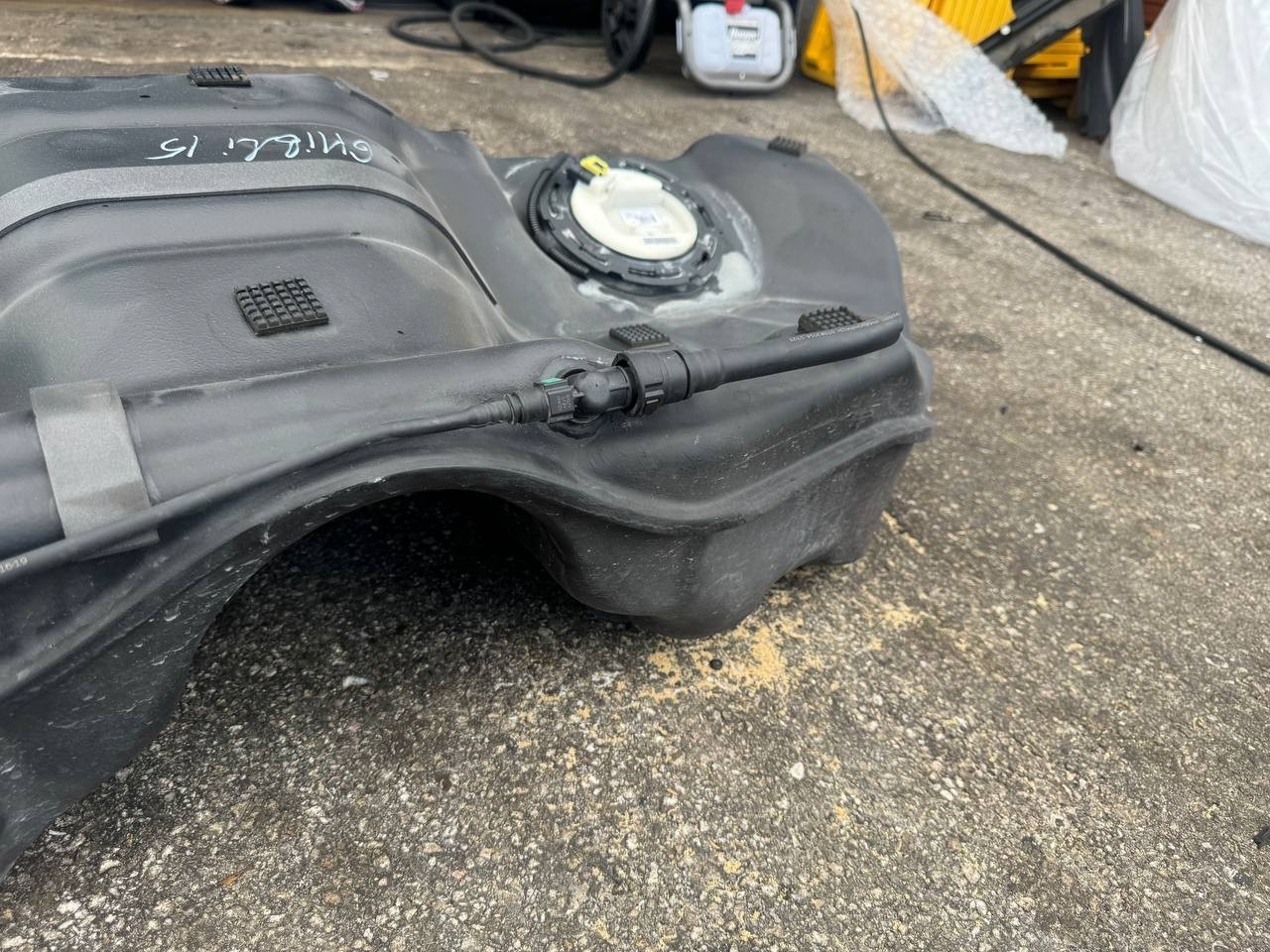 14-17 Maserati Ghibli Fuel Gas Tank Reservoir OEM 06700032570