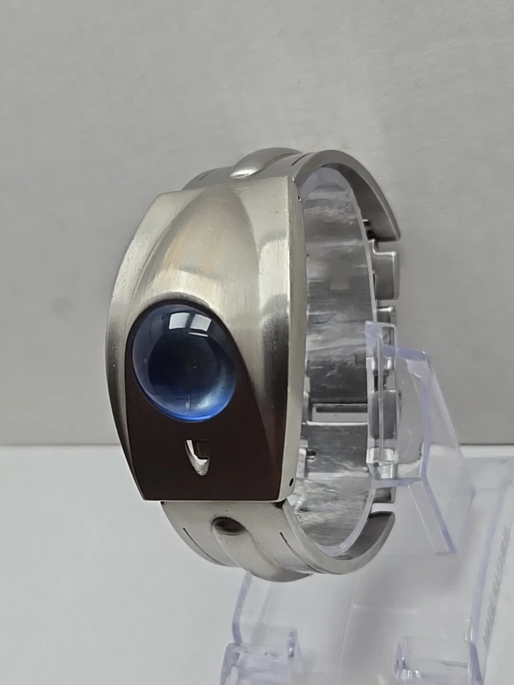 Reloj Vintage Storm London Enterprise Cúpula Azul Plateado Batería Nueva Y2K Pequeño Foto 2 de 4