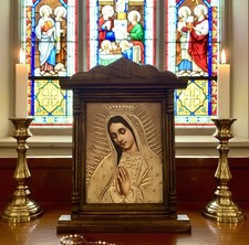 Marco de pared de madera rústico en relieve de aluminio con Virgen de Guadalupe