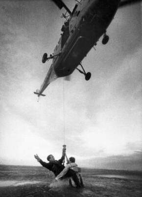 Sergeant Michael Dane Rescues Senior Aircraftman Donald James 1963 Old Photo