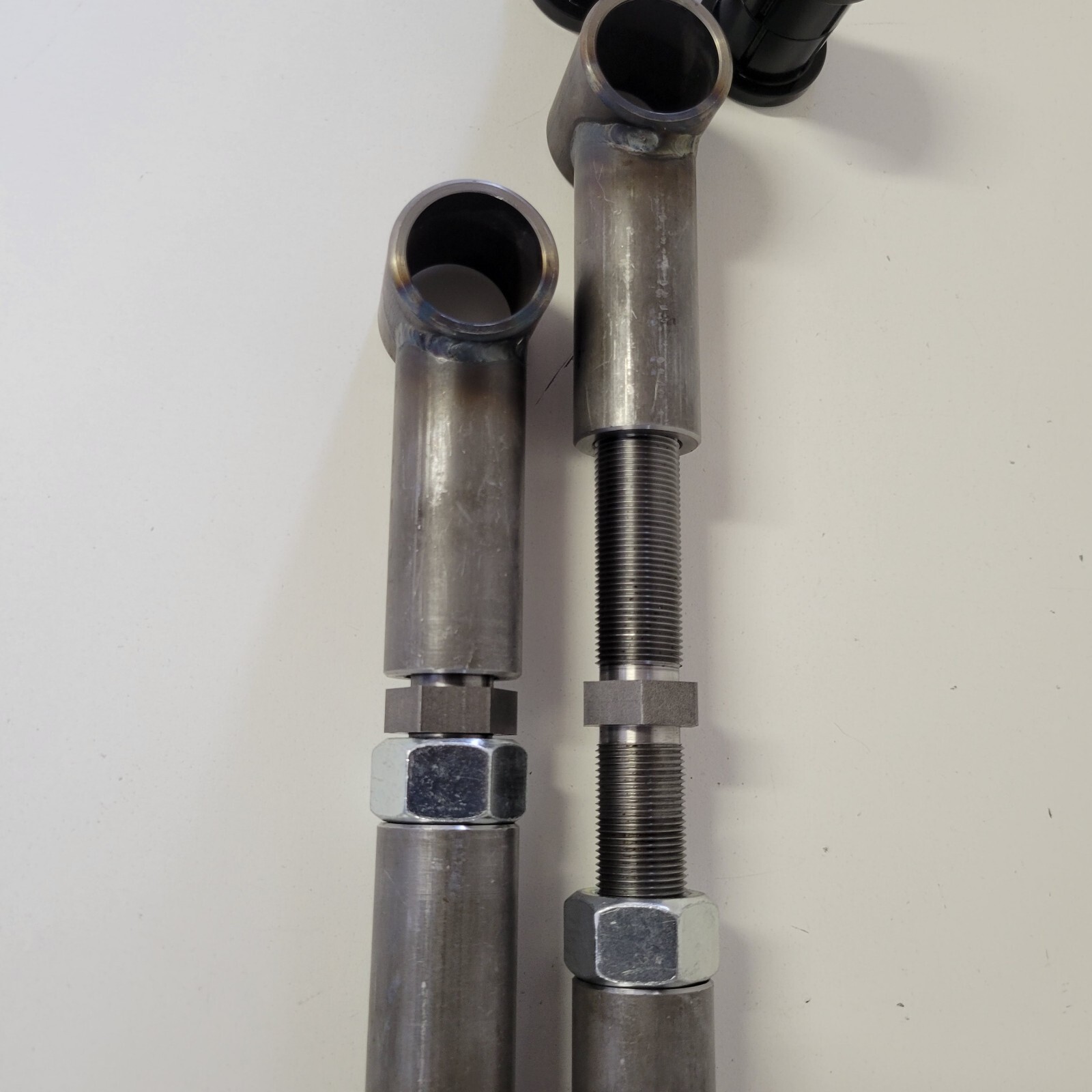 Lowrider Hydraulic Adjustable Upper Trailing Arms WBushings 19651970