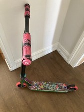 sacrifice v2 flyte 100 complete scooter neochrome pink graffiti